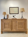 Mueble bufé de roble pulido