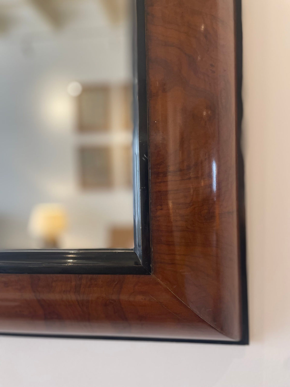 Large mirror with curved edges