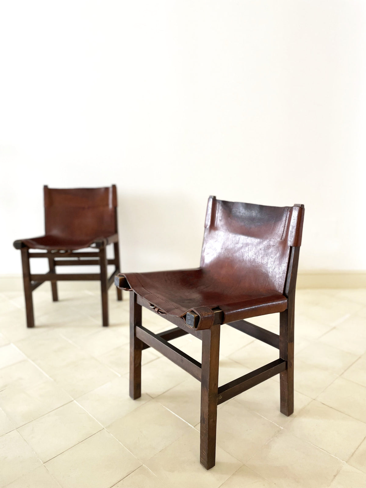 Paire de chaises basses, « La Riaza »