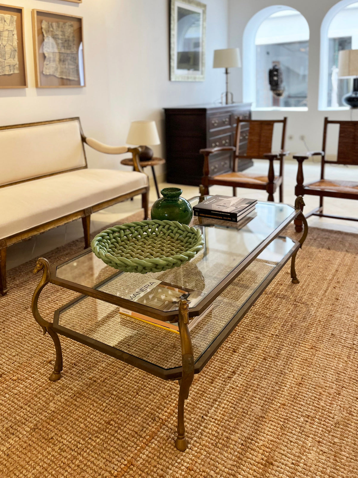 Mesa de café de latón y cristal