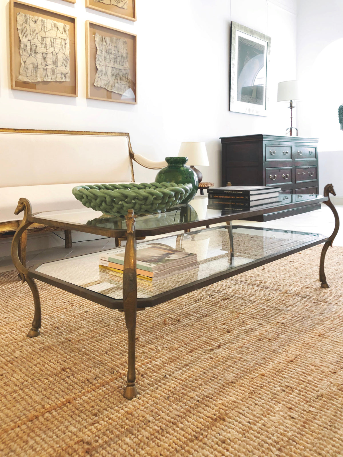 Mesa de café de latón y cristal