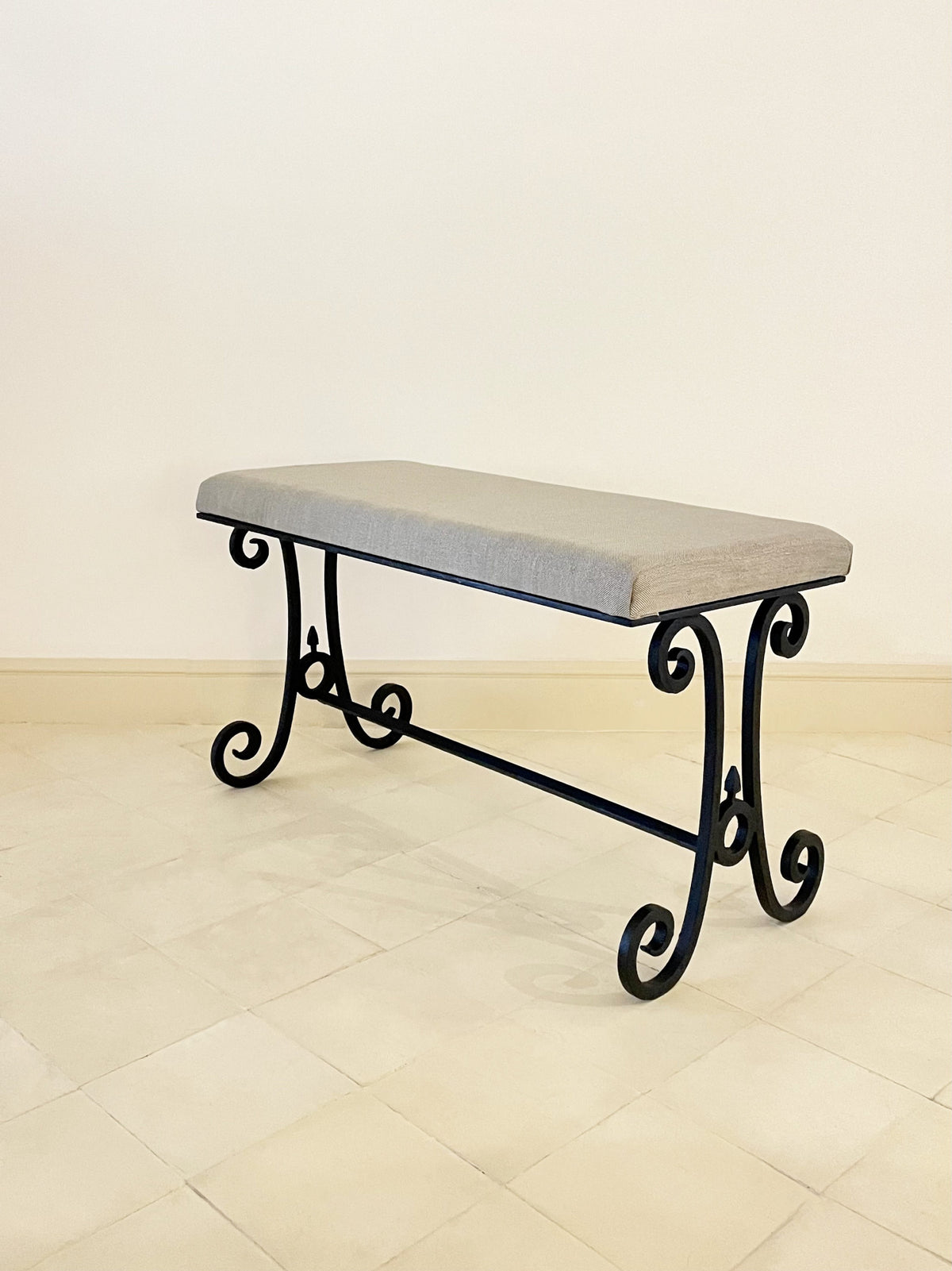 Banqueta de hierro forjado