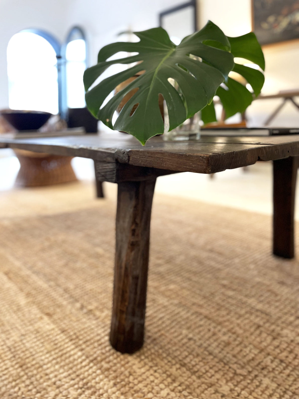 Mesa de café de roble macizo
