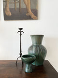 Candelabro trípode de hierro forjado