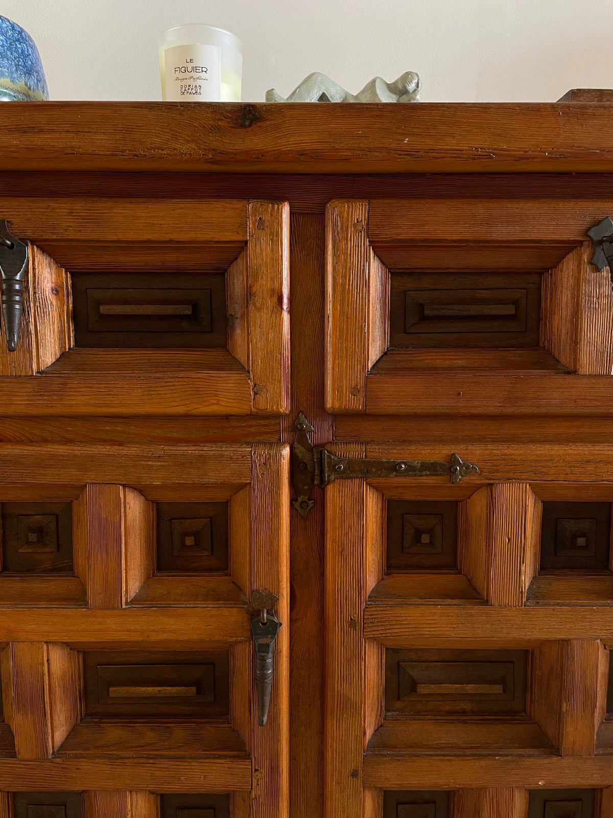 Enfilade en pin et fer forgé