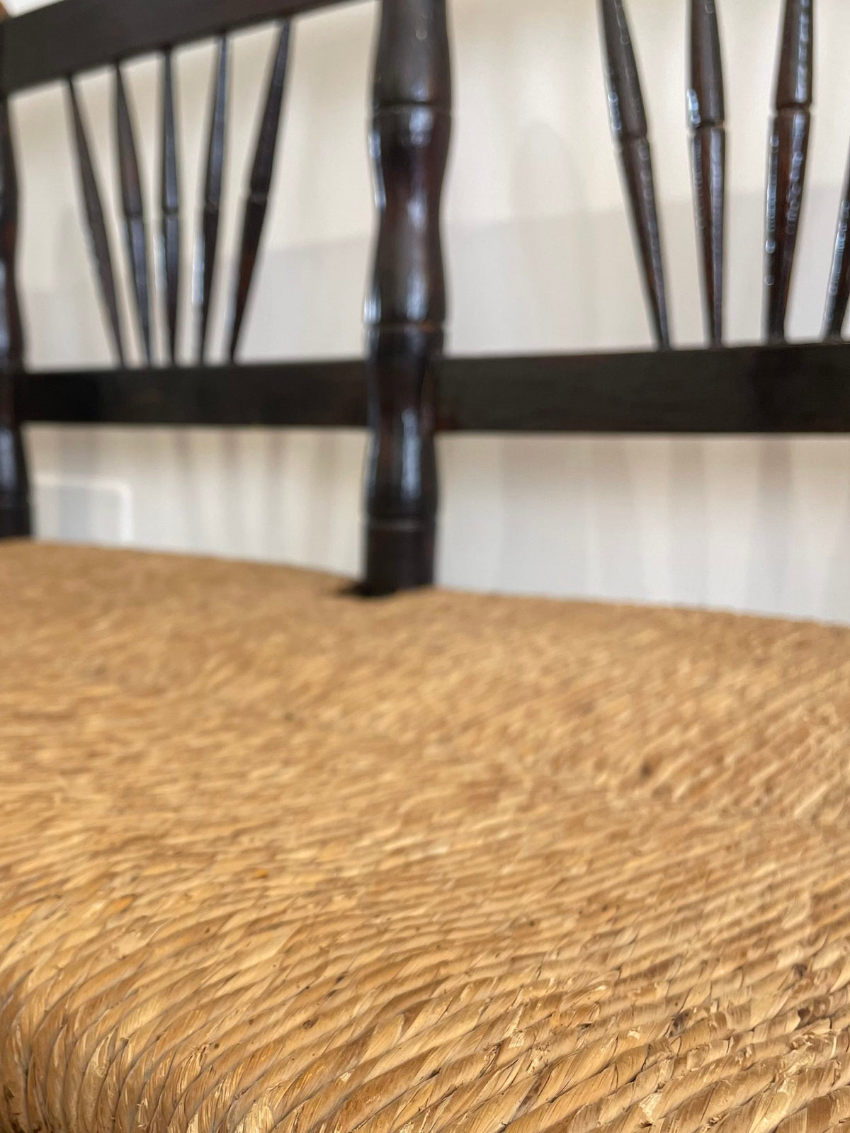 Banquette espagnole en bois laqué
