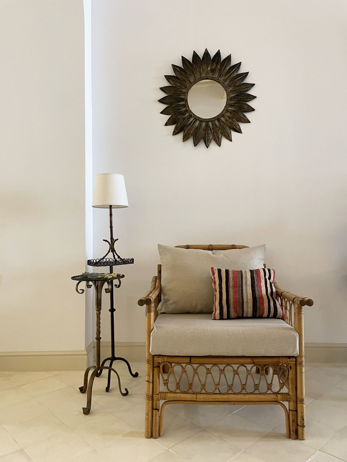Sillón de bambú y ratán