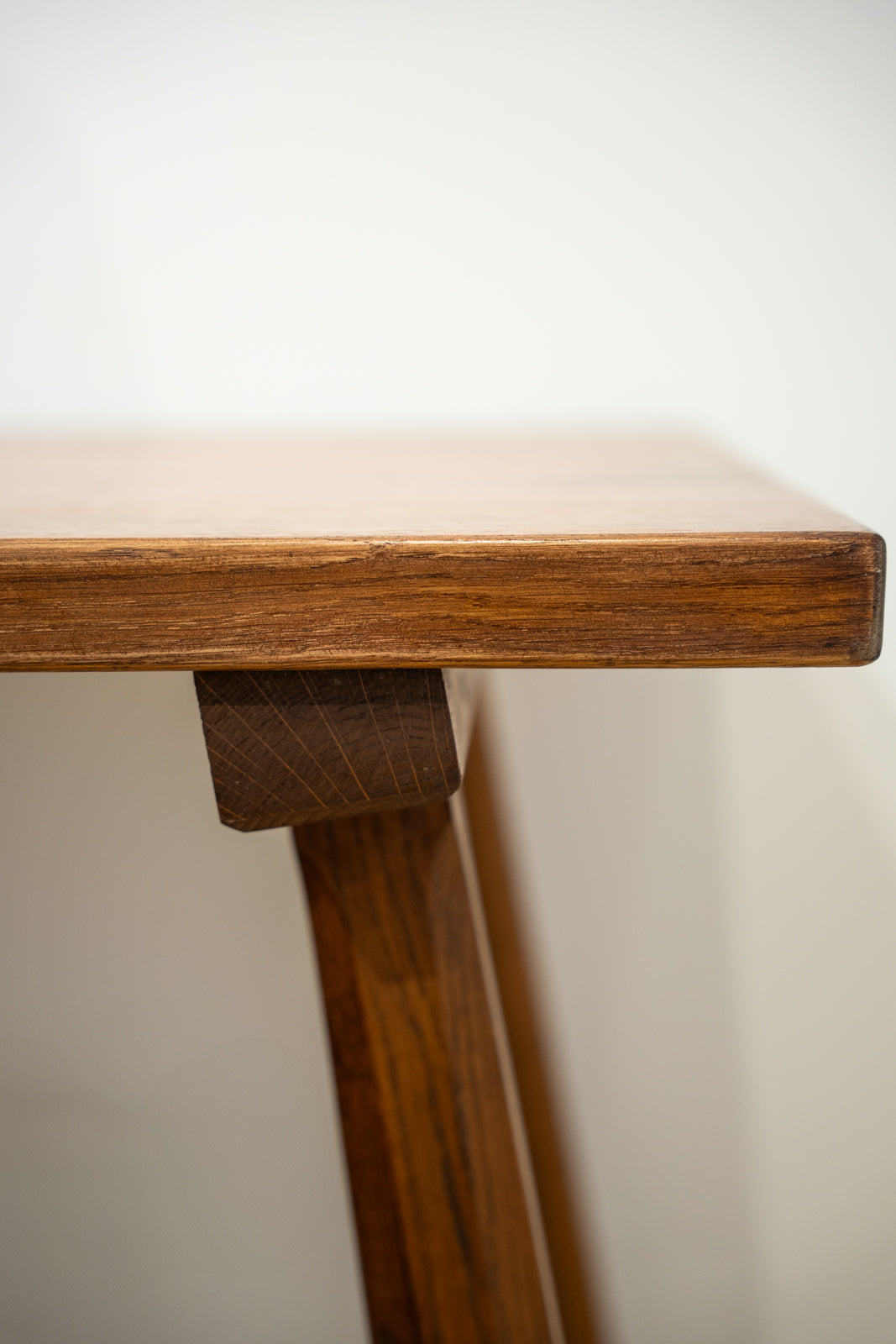 Escritorio o pequeña mesa de comedor