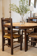 Suite de six chaises en hêtre et assise paillée.