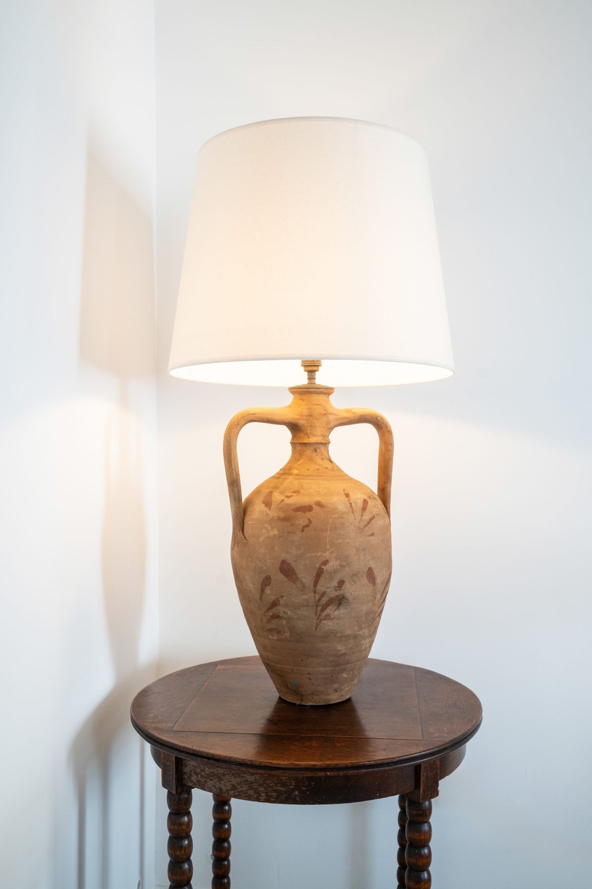Grande lampe jarre en terre cuite
