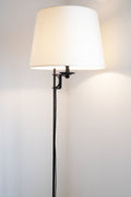 Lampadaire tripode en fer forgé noir