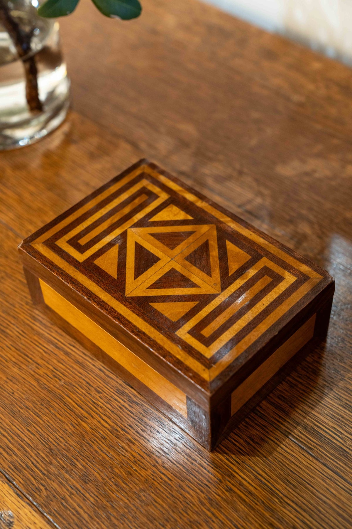 Boîte en bois marqueté