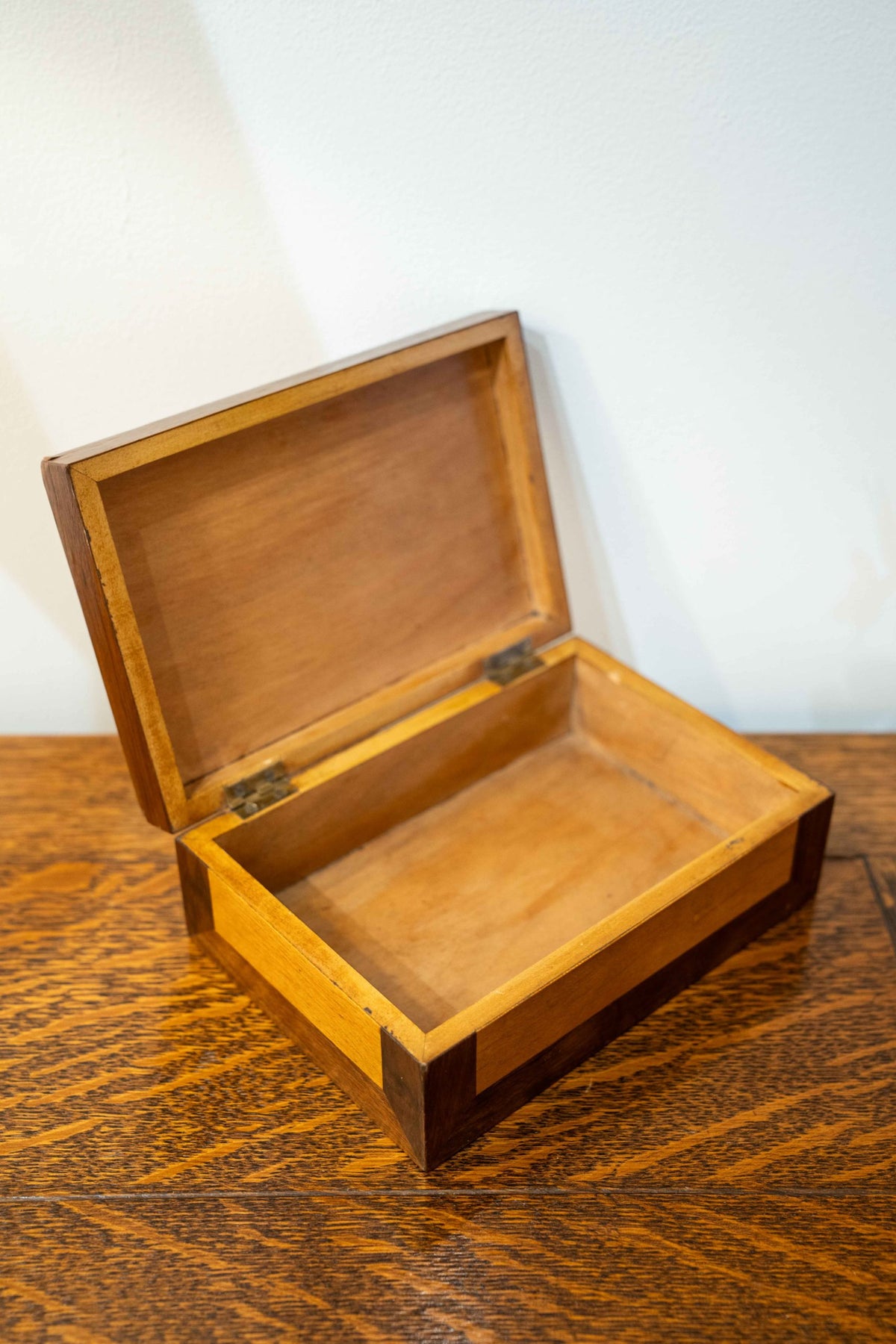 Boîte en bois marqueté