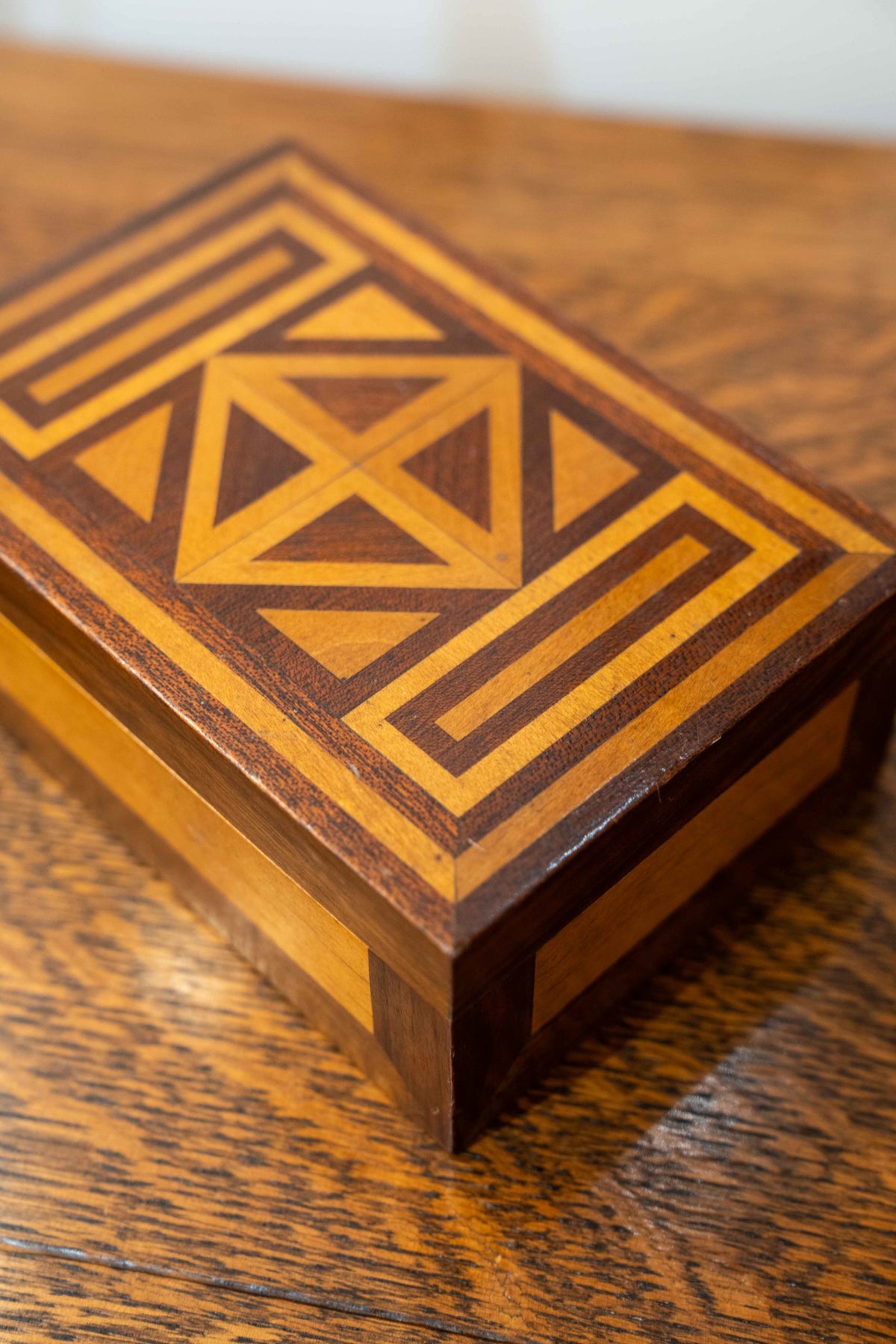 Boîte en bois marqueté