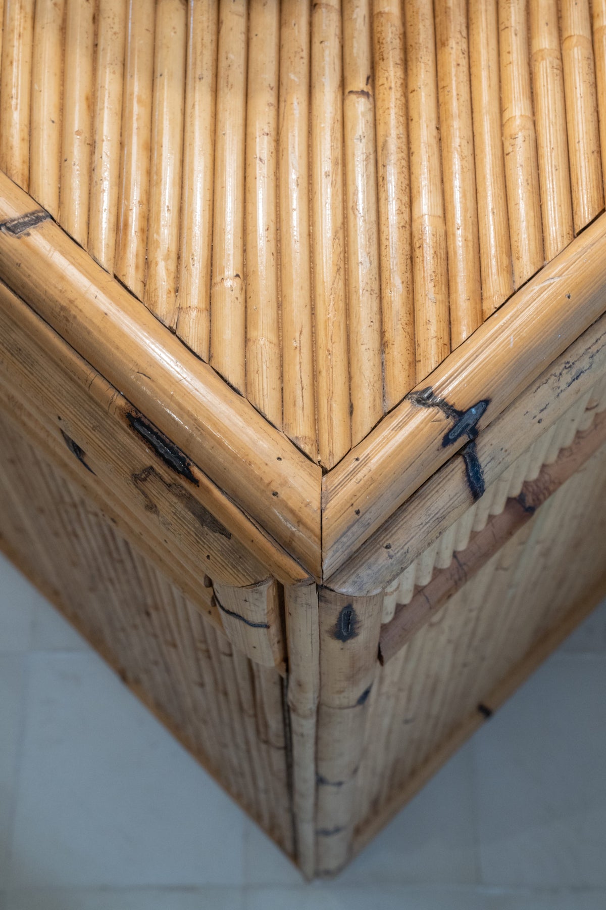 Mueble bufé de bambú