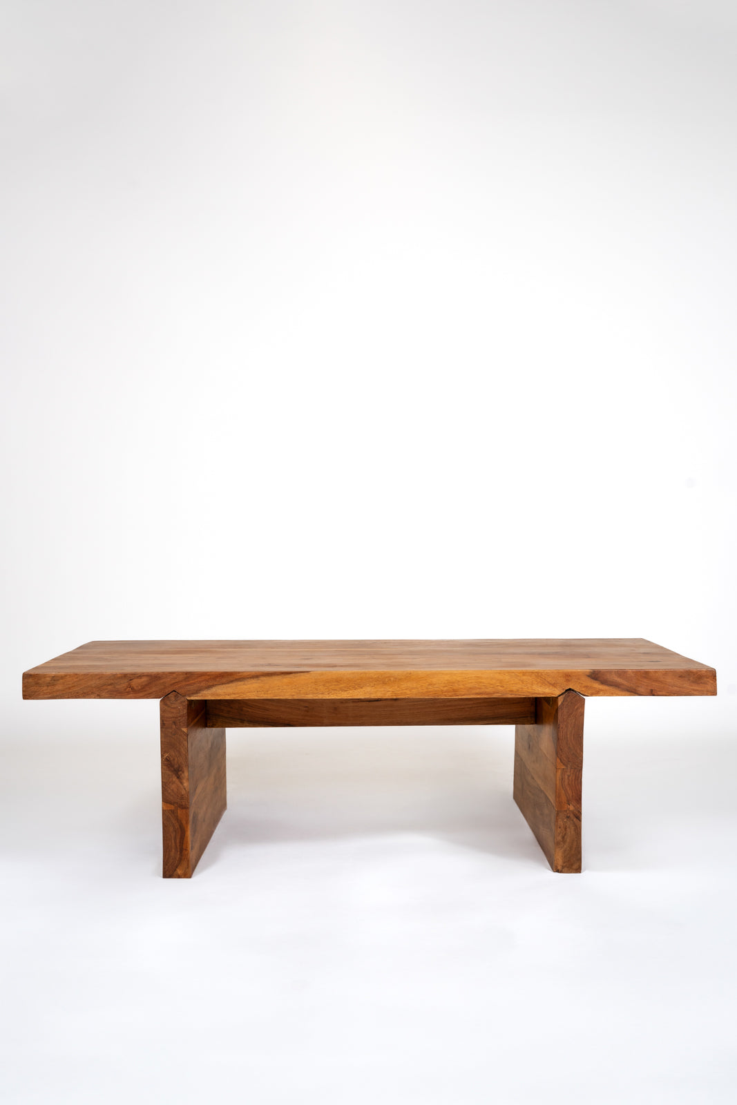 Mesa de café rectangular de nogal