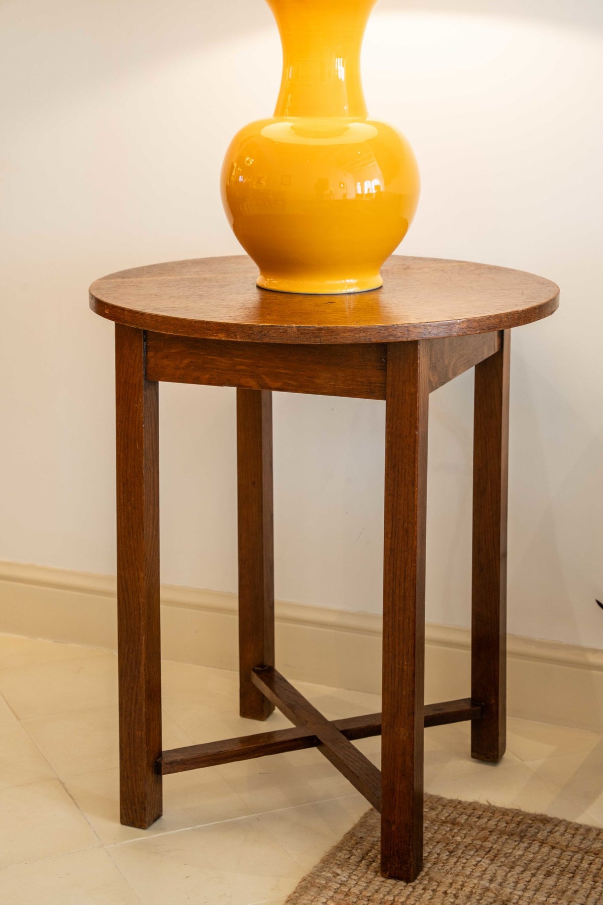 Mesa auxiliar de roble Arts & Crafts