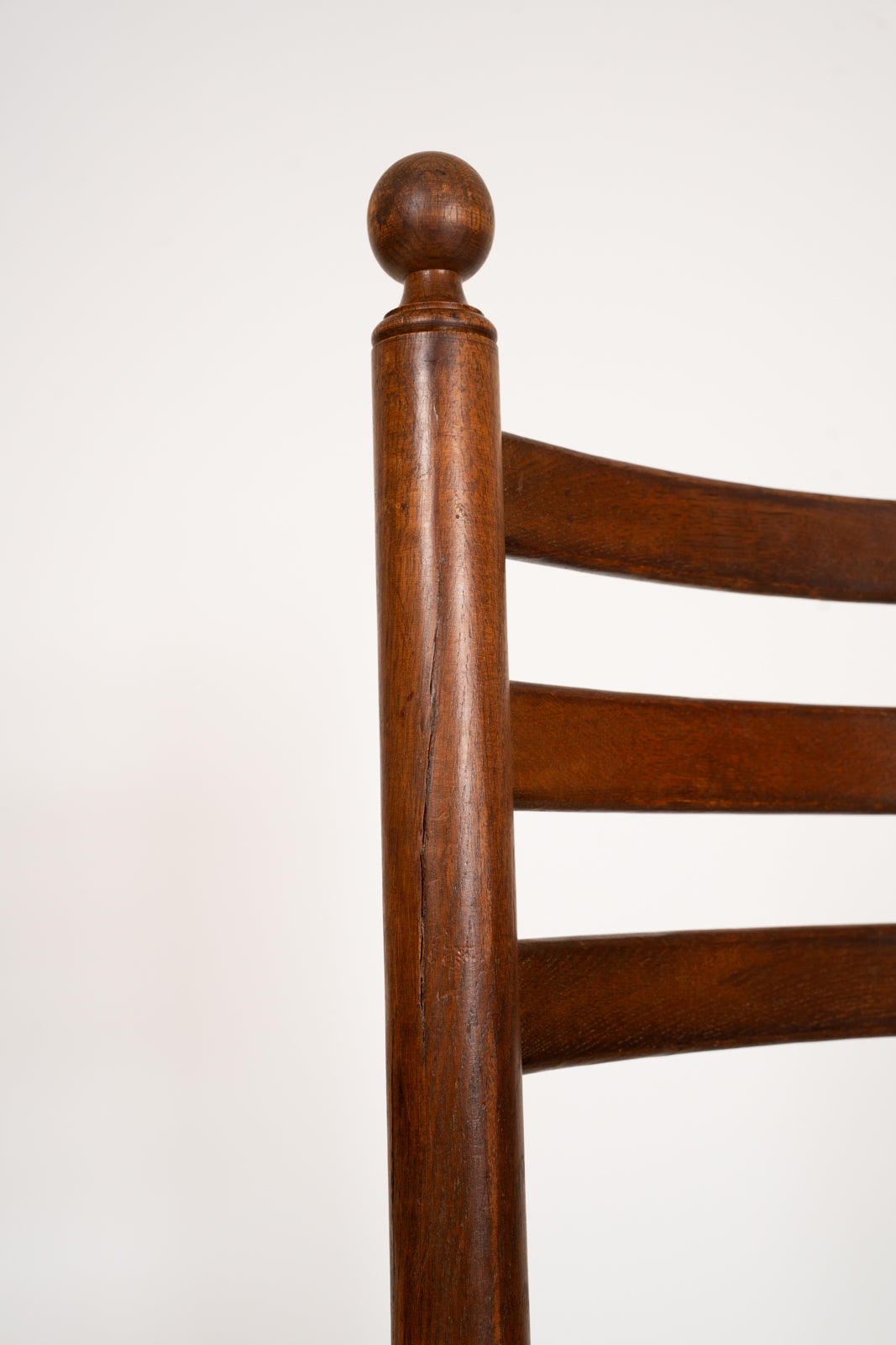 Suite de six chaises en chêne et paille