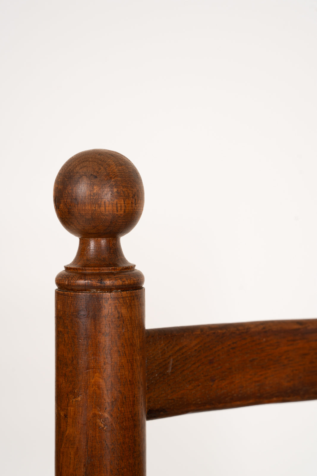 Suite de six chaises en chêne et paille