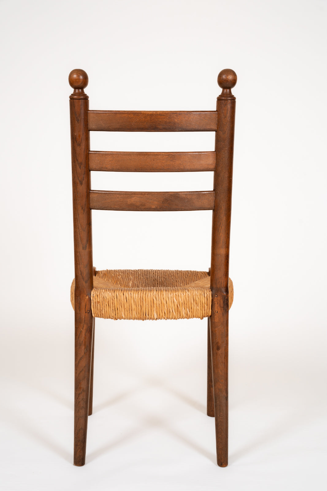 Suite de six chaises en chêne et paille